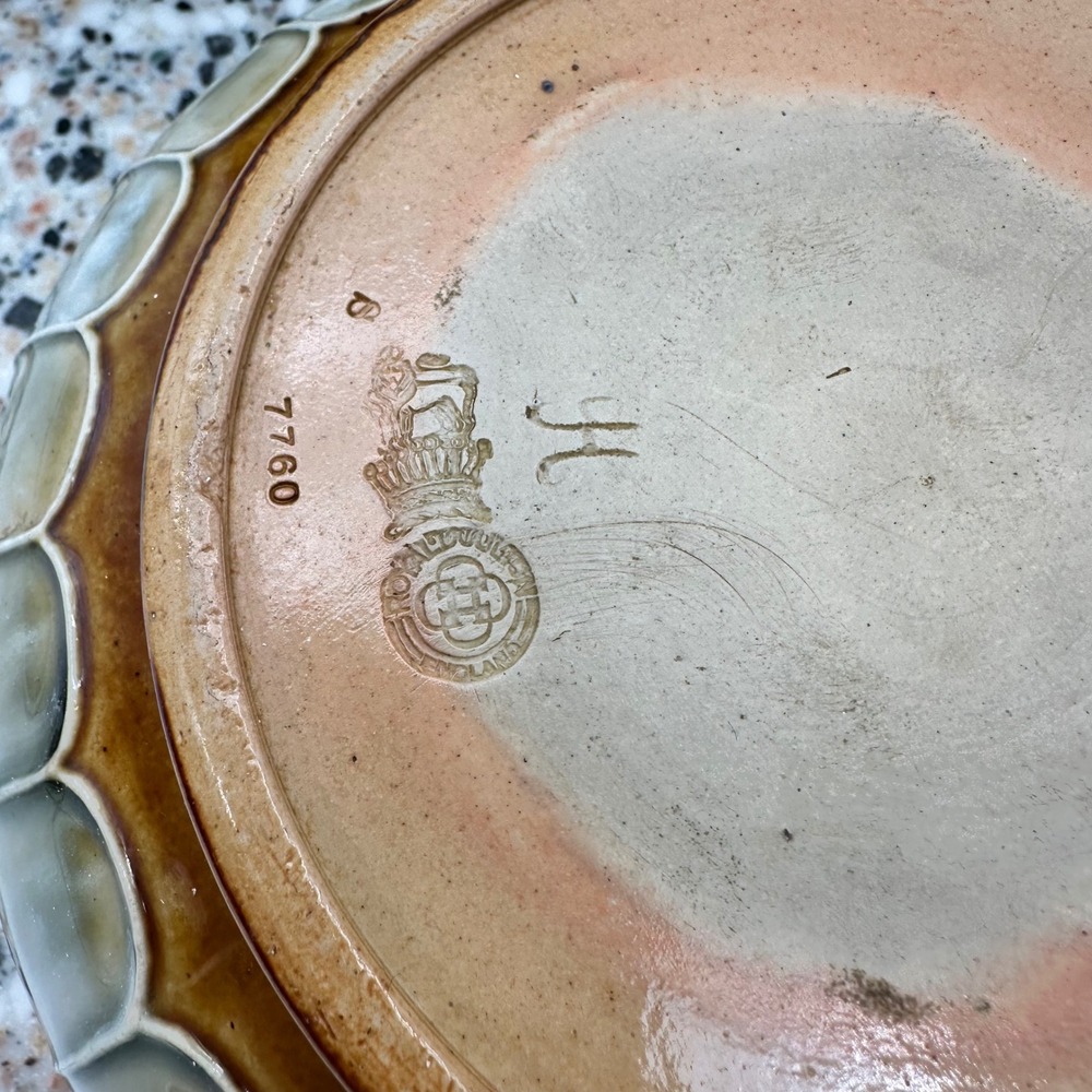 Royal Doulton Lambeth Art Nouveau Bowl Heart Design Circa 1900 7 Inch - Picture 3 of 8